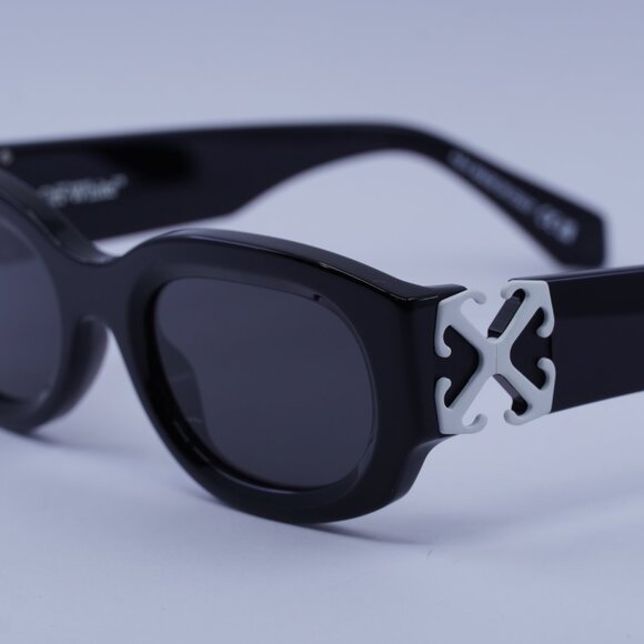 Off-White OERI14E PALMER 1007 Sunglasses Black Oval Frame, Grey Lenses main image 5